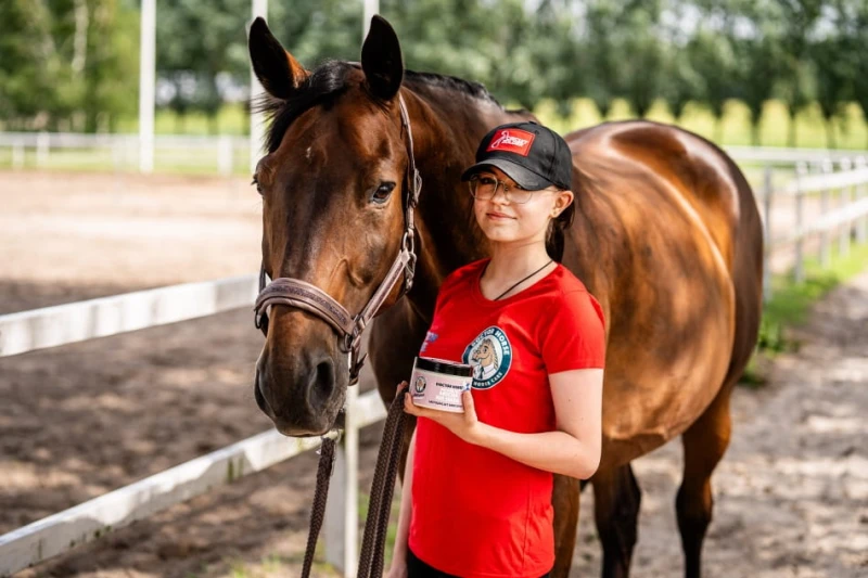 Doctor Horse Pachnie, że mucha nie siada w kremie - produkt maskujący koński zapach 450 g